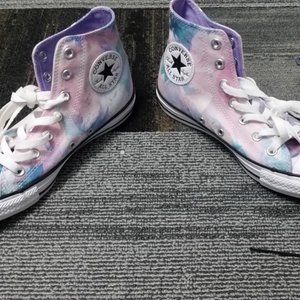 Brand new Never worn converse all stars. Size 7